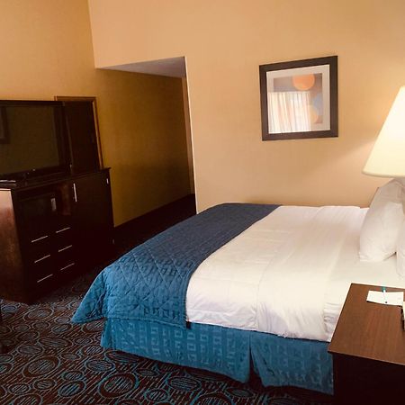 Regency Inn & Suites New London Mystic מראה חיצוני תמונה