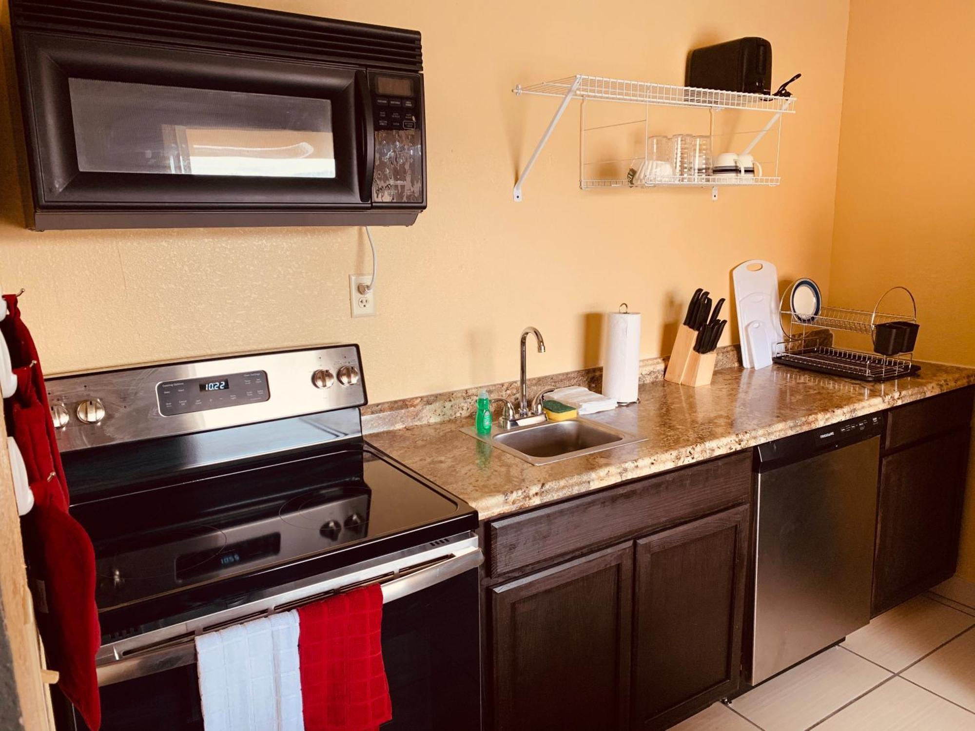 Regency Inn & Suites New London Mystic מראה חיצוני תמונה